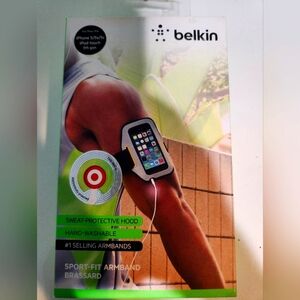 Belkin Gray Sport Armband For iPhone 5 Models. See Desciption. New In Box